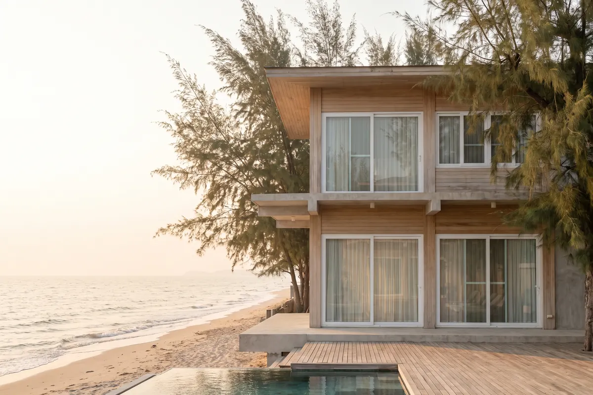 Beachfront home on the Gulf of Thailand with corrosion-free uPVC windows
